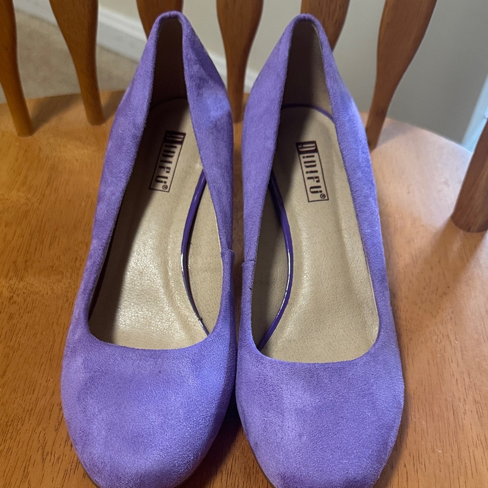 Purple Suede Round-Toe Women’s Pumps